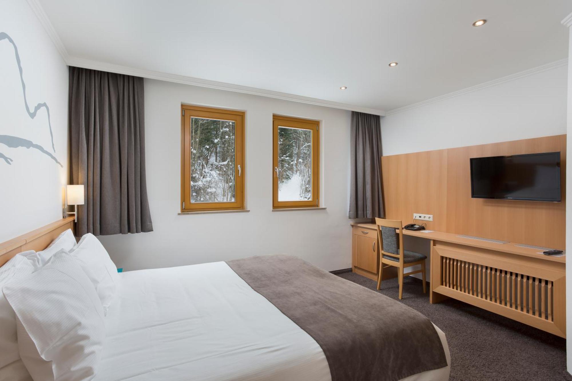 Alpine Club Aparthotel