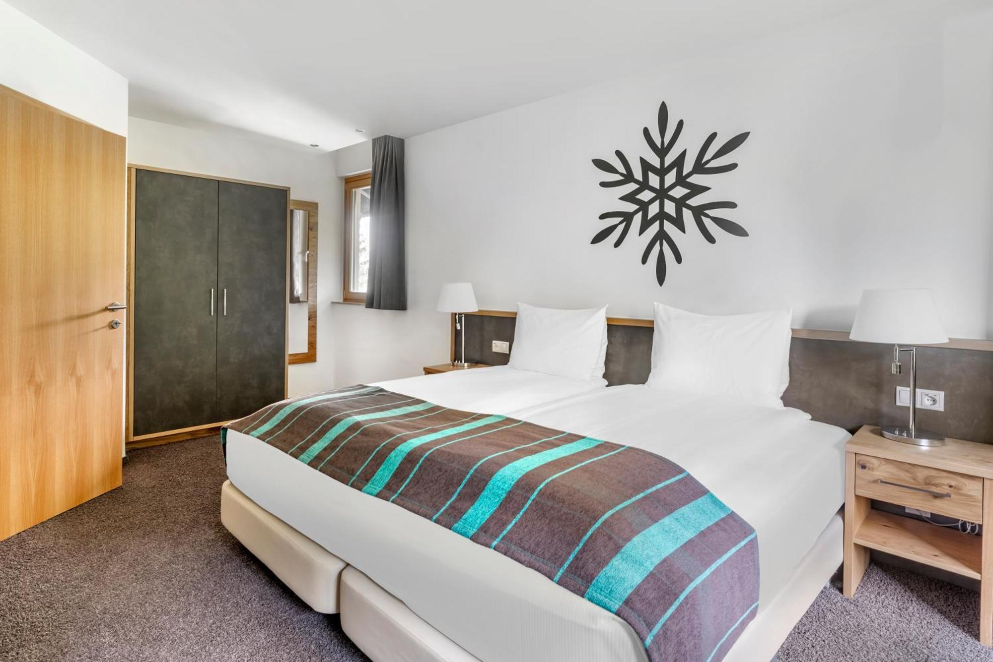 Alpine Club Aparthotel 4*